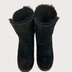 Ugg Eva Black Suede Short Boot Stitching Up Back Womens size 7
